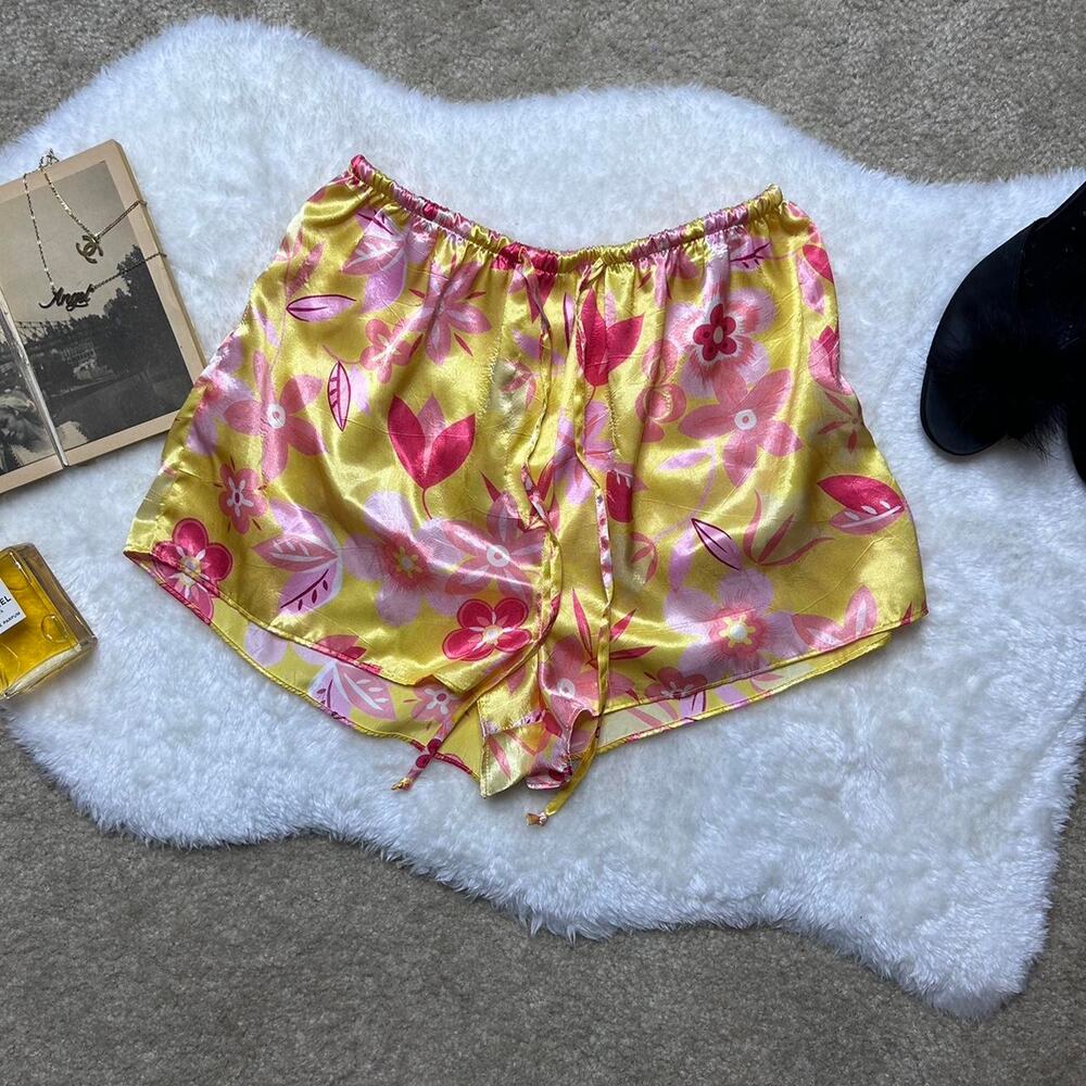 “Vintage” 2010’s Victoria’s Secret sleep pajama shorts!